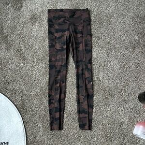 Camo Lululemon leggings (with pockets!)